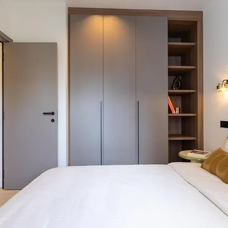 Apartman Stylish Modern In Prime Location