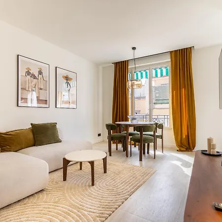 Stylish Modern In Prime Location 戛纳
