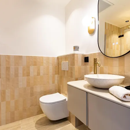 דירה Stylish Modern In Prime Location *
